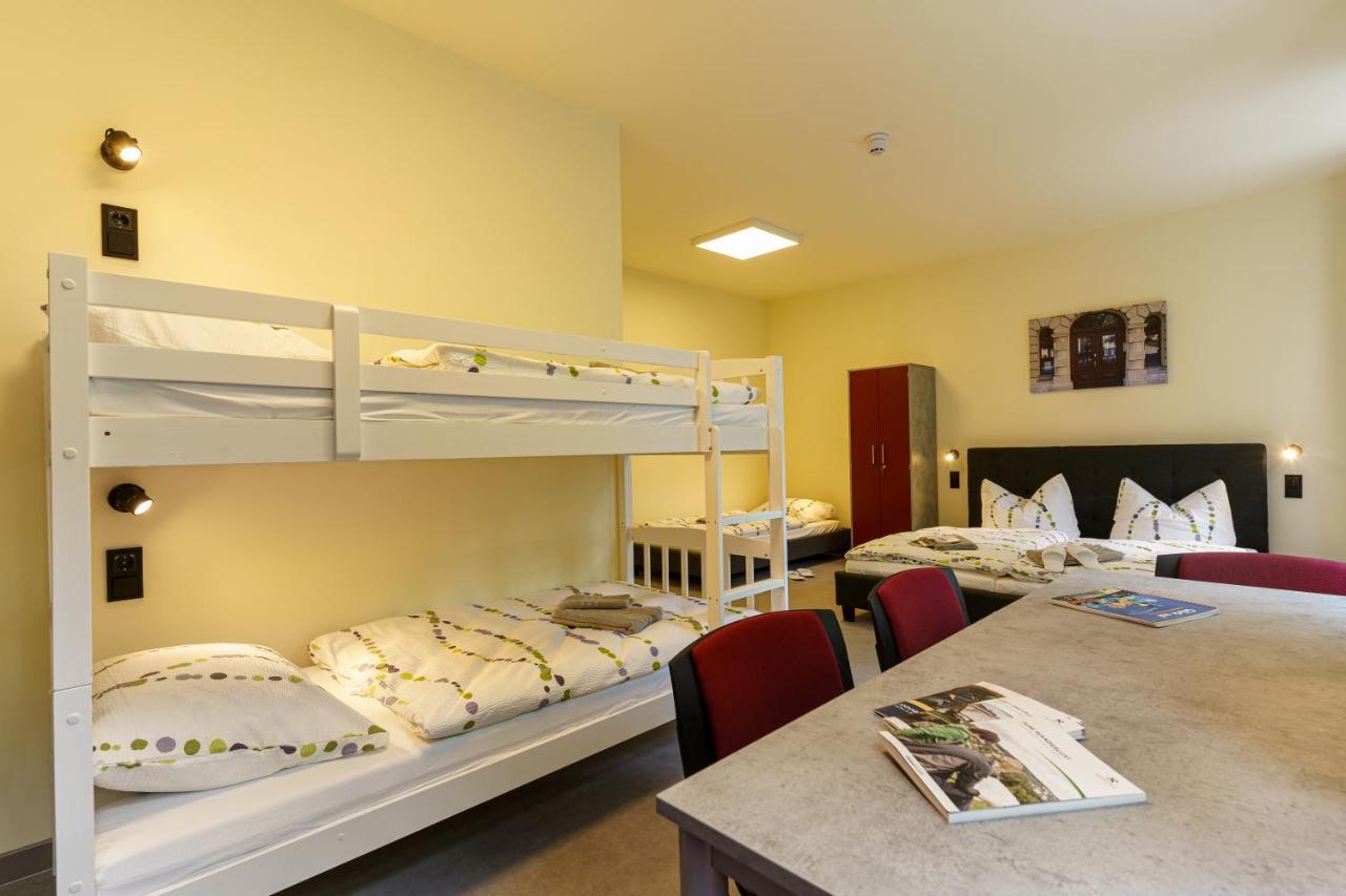 Hotel Und Hostel Gleisbett 安娜贝格-布赫霍尔茨 外观 照片