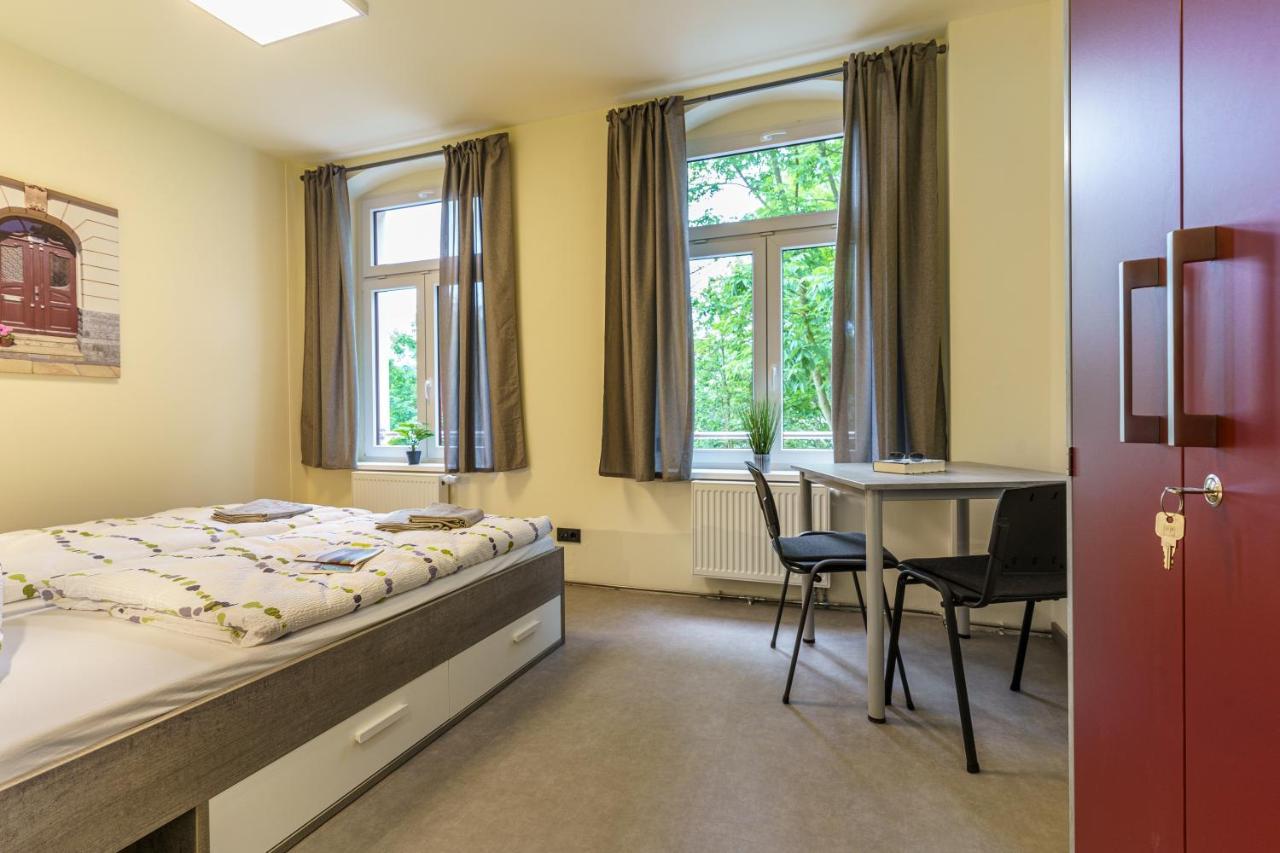 Hotel Und Hostel Gleisbett 安娜贝格-布赫霍尔茨 外观 照片
