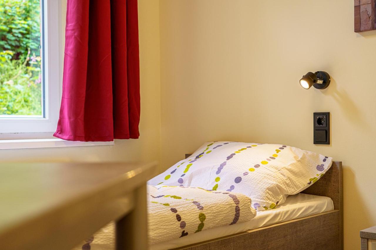 Hotel Und Hostel Gleisbett 安娜贝格-布赫霍尔茨 外观 照片