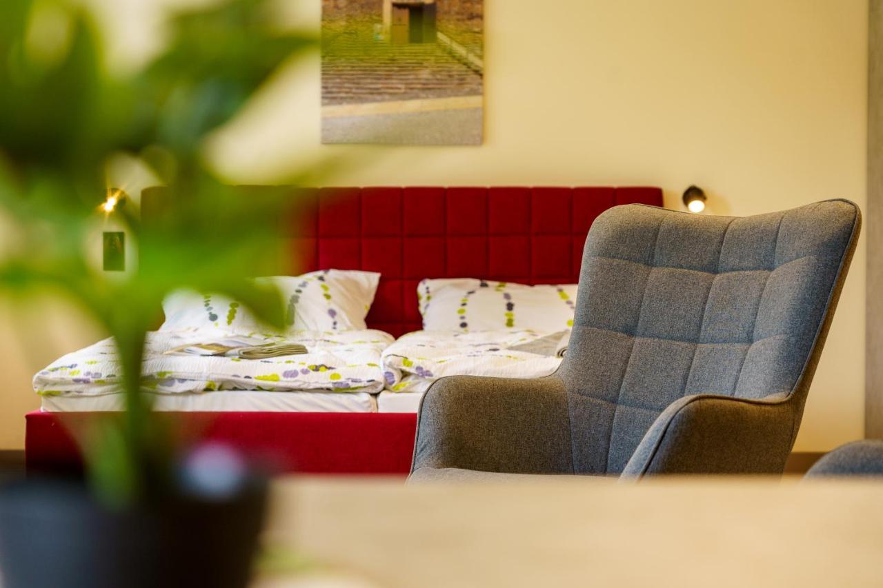 Hotel Und Hostel Gleisbett 安娜贝格-布赫霍尔茨 外观 照片